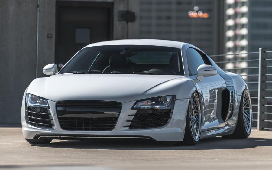 Audi R8 on Vossen Wheels (LC-105T) '2017